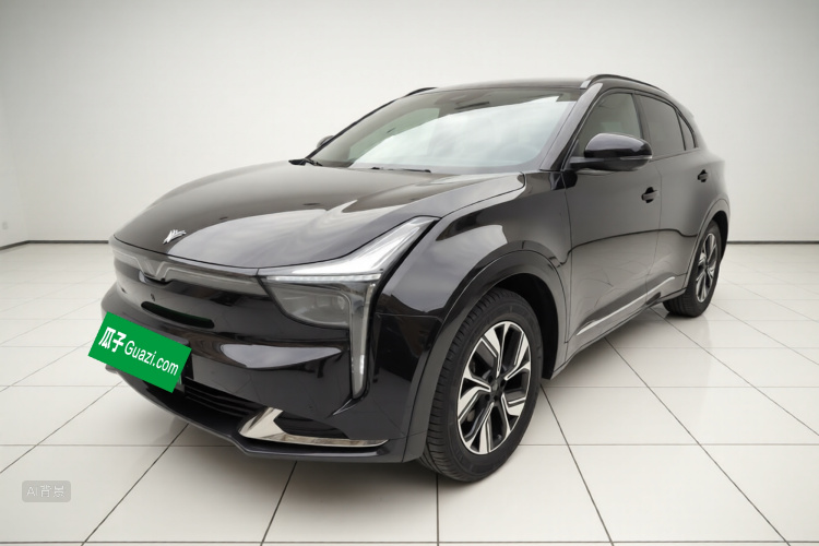 哪吒汽车 哪吒U 2023 汽车图片 #2