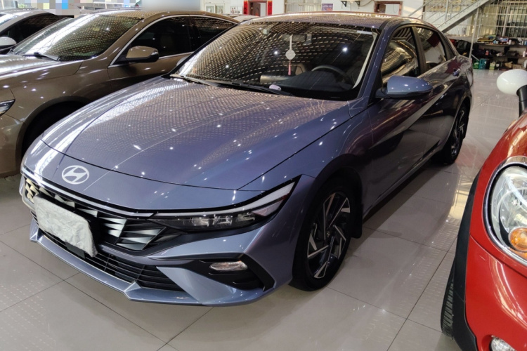 Hyundai Elantra 2024 car image #2