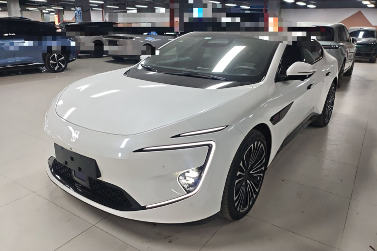 Avatr 12 2024 car image #2