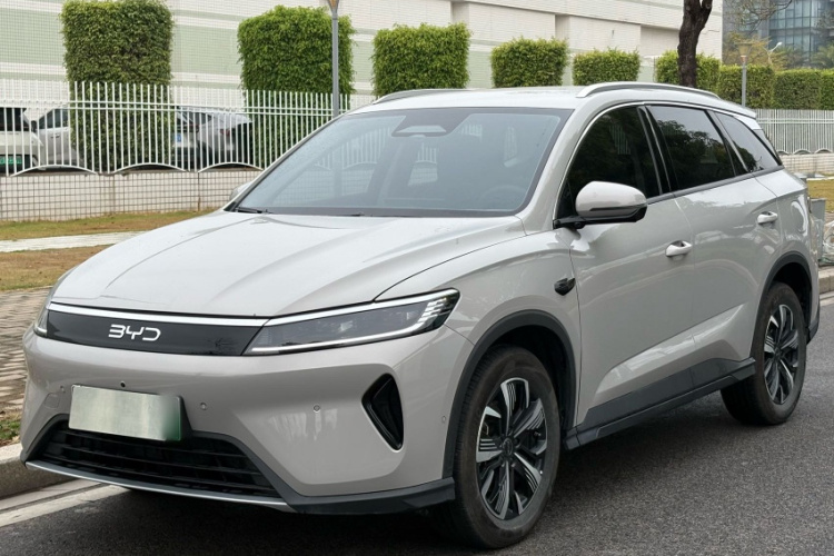 BYD Sea Lion 05 DM-i 2025 image de voiture #2