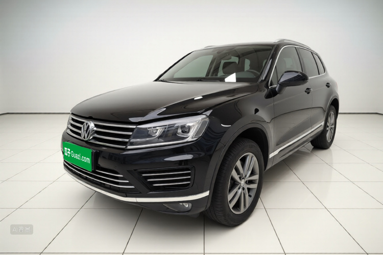 Volkswagen Touareg 2018 car image #2