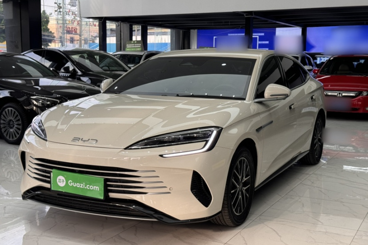 BYD Seal 07 DM-i 2024 صورة سيارة #2