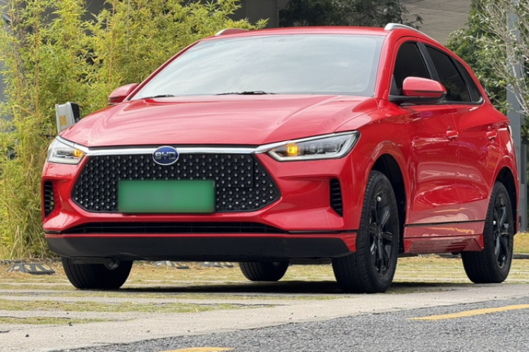 BYD e2 2019 immagine di auto #2