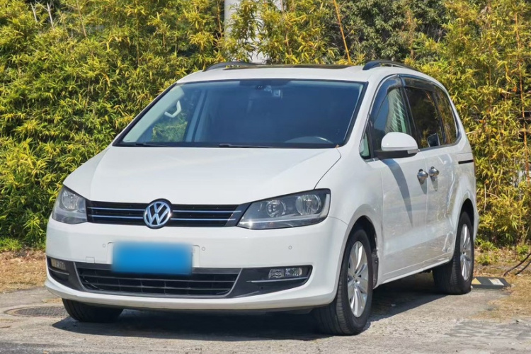 Volkswagen Sharan 2014 car image #2