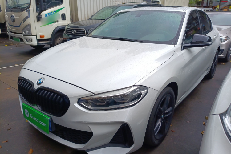 BMW 1 Series 2023 car image #2