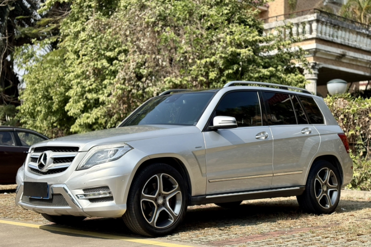 Mercedes-Benz GLK Class 2016 car image #2