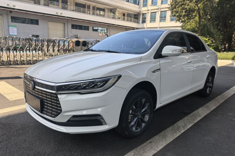 BYD Qin New Energy 2022 car image #2