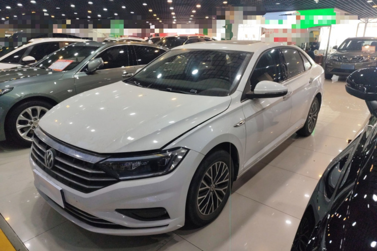 Volkswagen Sagitar 2019 car image #2