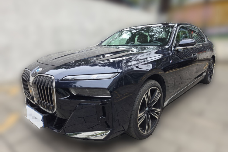 BMW 7 Series 2025 car image #2