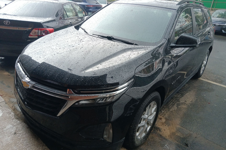 Chevrolet Equinox 2022 car image #2