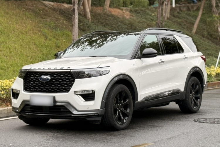 Ford Explorer 2020 image de voiture #2