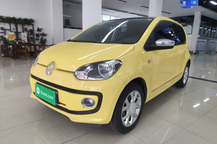 Volkswagen up! 2016 car image #2