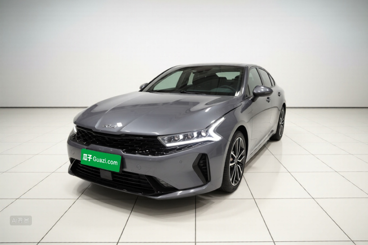 Kia K5 2021 car image #2