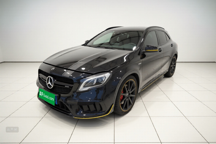 Mercedes-Benz GLA AMG 2018 immagine di auto #2