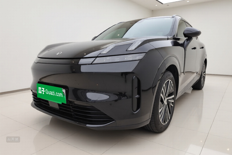 Lynk & Co 08 EM-P 2024 car image #2