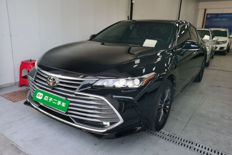 Toyota Avalon 2021 car image #2