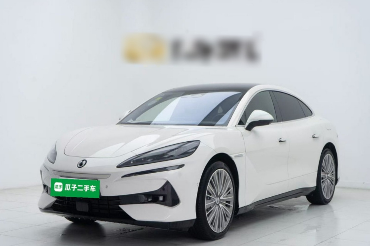 Denza Z9 2024 imagem de carro #2