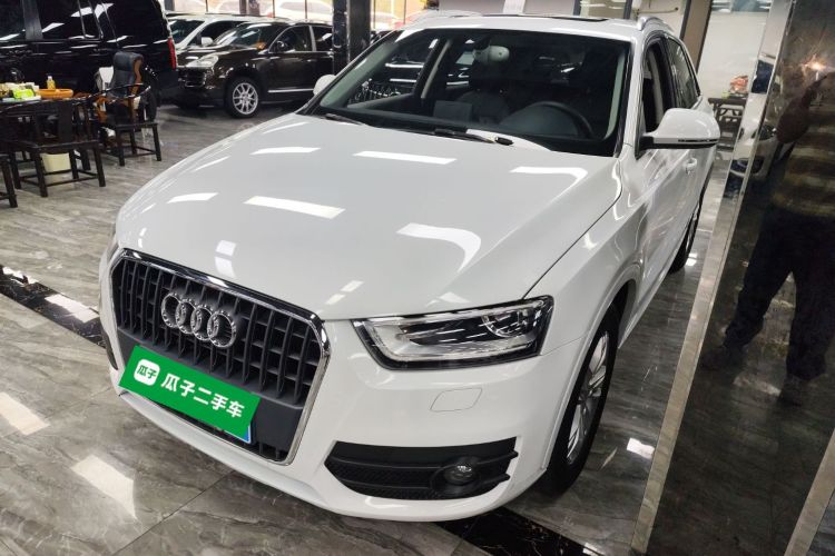 Audi Q3 2015 car image #2