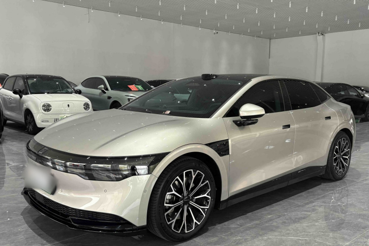 极氪 极氪007 2025 汽车图片 #2