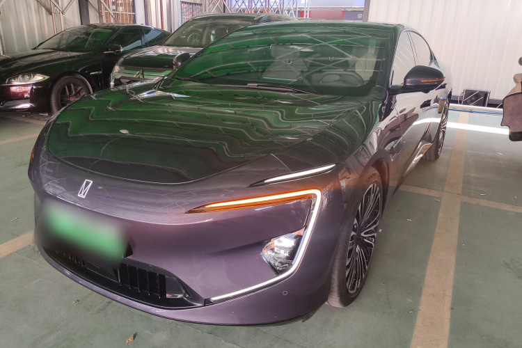 Avatr 12 2024 car image #2