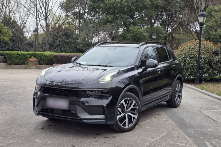 Lynk & Co 01 EM-P 2022 car image #2