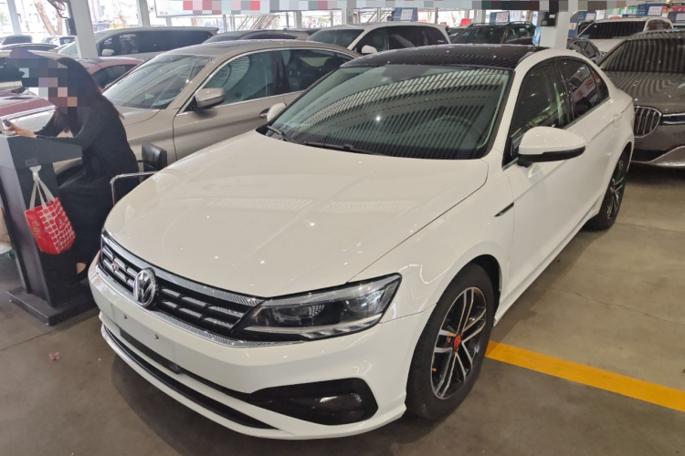 Volkswagen Lamando 2021 car image #2