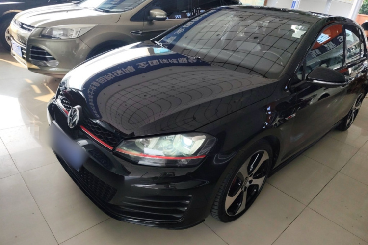 Volkswagen GolfGTI 2017 immagine di auto #2