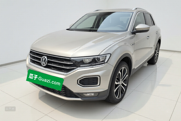 Volkswagen T-Roc 2020 car image #2