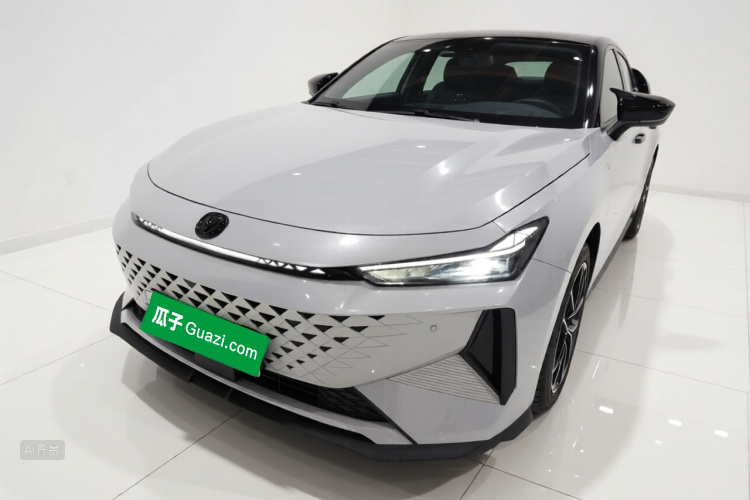 Changan UNI-V iDD 2024 car image #2