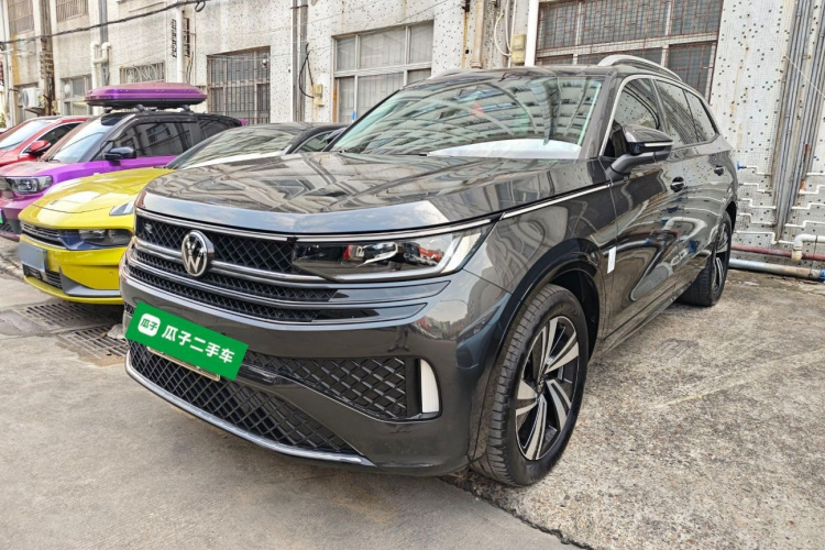 Volkswagen Tavendor 2024 car image #2