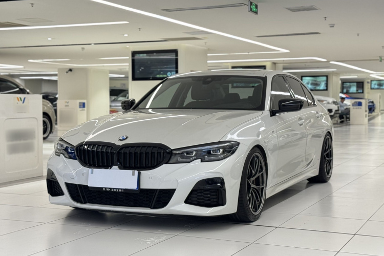 BMW 3 Series 2022 car image #2