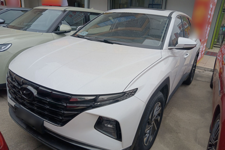 Hyundai Tucson 2022 car image #2