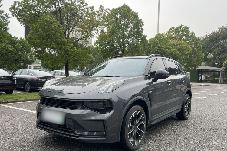 Lynk & Co 01 EM-P 2022 car image #2