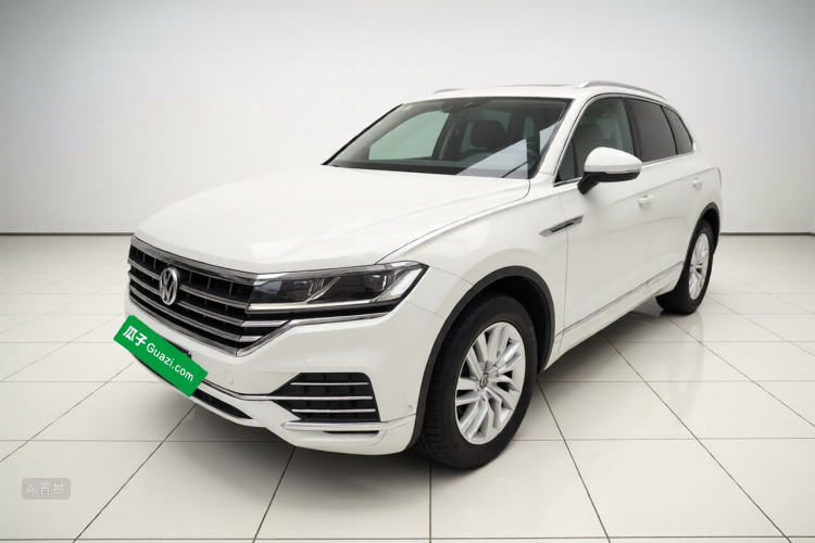 Volkswagen Touareg 2018 car image #2