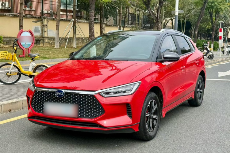 BYD e2 2019 imagem de carro #2