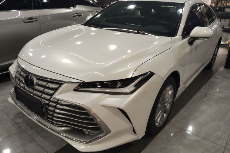 Toyota Avalon 2024 car image #2