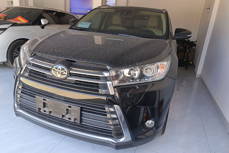 Toyota Highlander 2020 car image #2