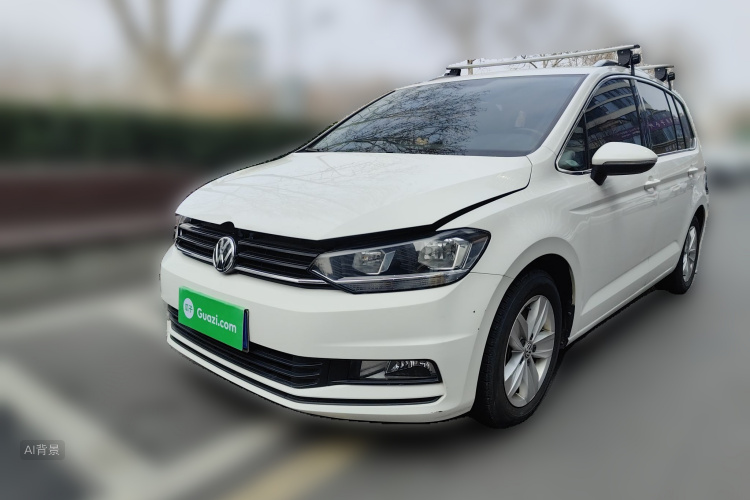 Volkswagen Touran 2017 immagine di auto #2