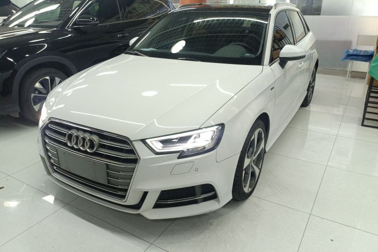 Audi A3 2019 car image #2