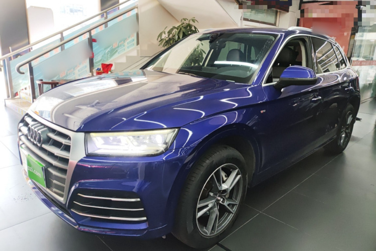 Audi Q5L 2019 صورة سيارة #2