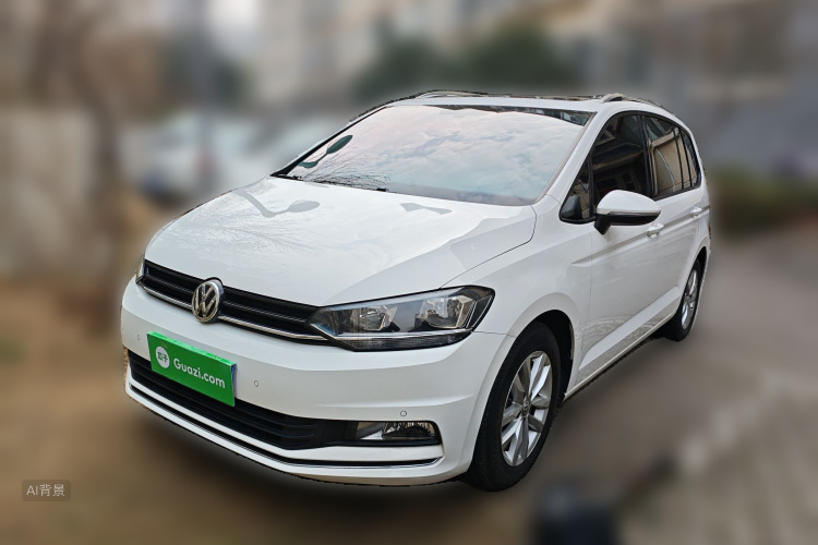 Volkswagen Touran 2018 immagine di auto #2