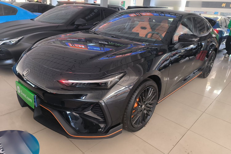 Changan UNI-V 2025 изображение автомобиля #2