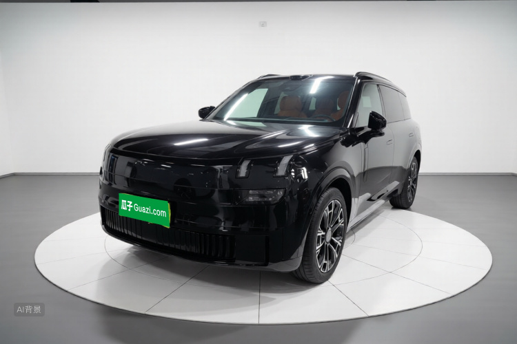 Lynk & Co 900 2025 car image #2