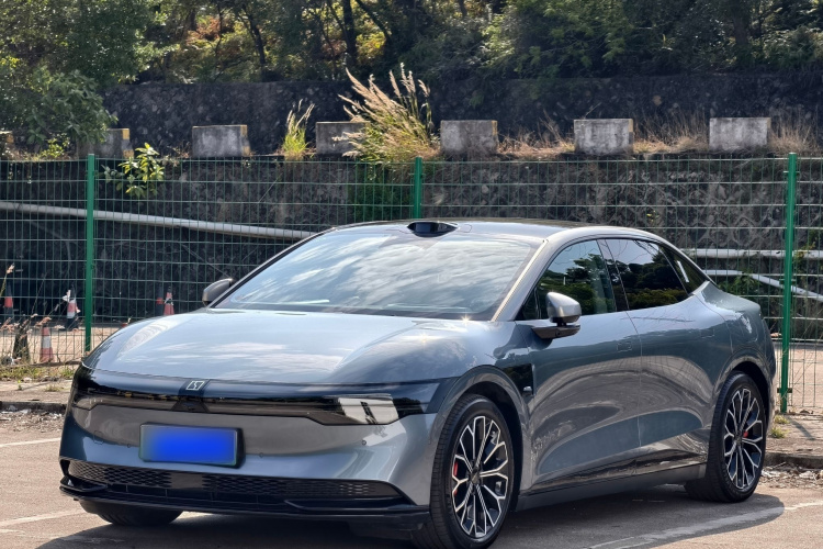 极氪 极氪007 2024 汽车图片 #2