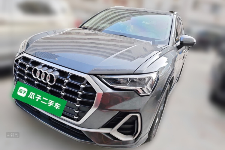Audi Q3 2019 car image #2