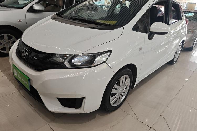Honda Fit 2015 car image #2