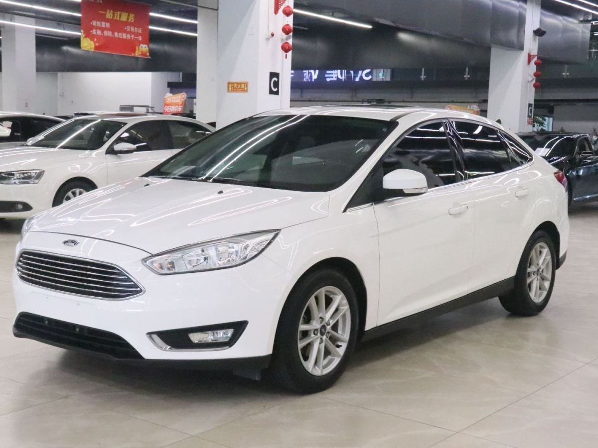 Ford Focus (Imported) 2017 صورة سيارة #2