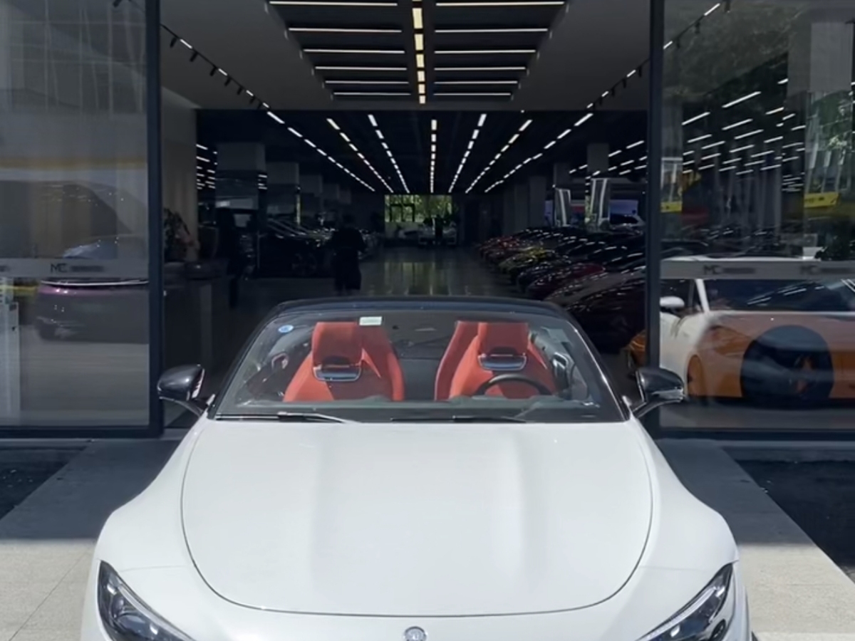 Mercedes-Benz SL Class 2025 immagine di auto #2