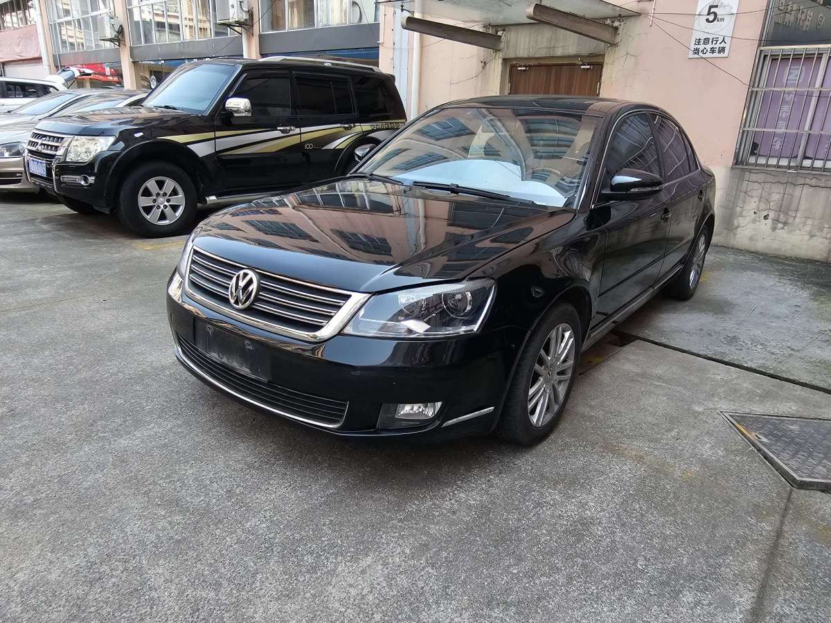 Volkswagen Passat Lingyu 2009 #2 Volkswagen Passat Lingyu 2009 car image #2