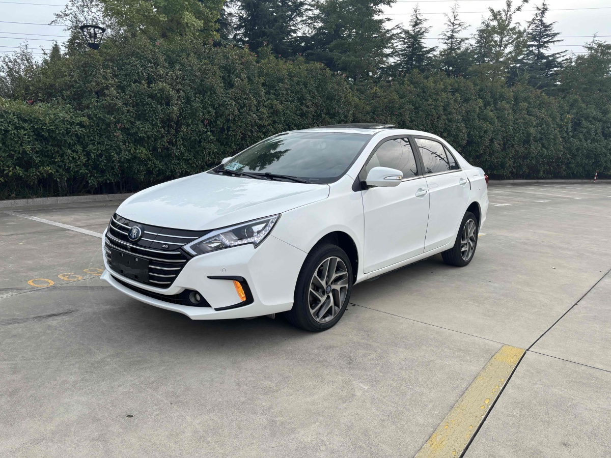 BYD Qin New Energy 2018 #2 BYD Qin New Energy 2018 car image #2